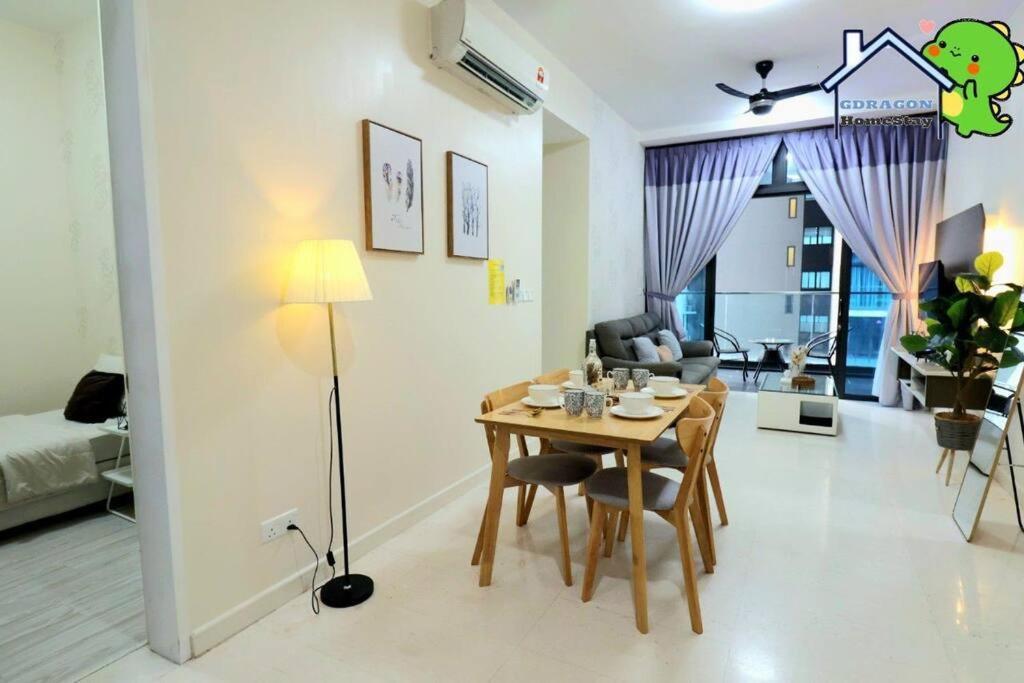 Setia Sky88 2br Balcony Pool View By Gdragon *